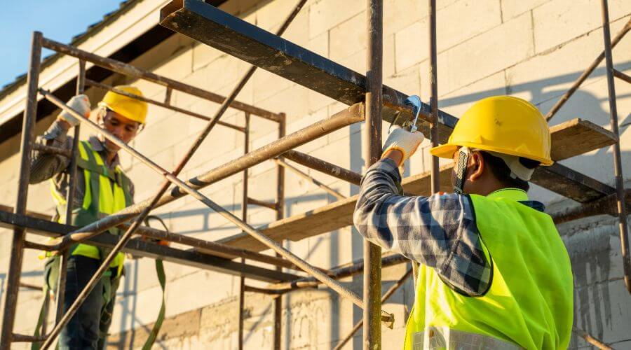 Professional gutter cleaning in Thornton, WA